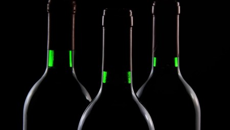 Botellas de vino fabricadas en bioplástico